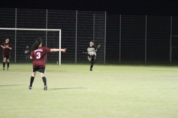 Bild 81 - Frauen am 20.4.12